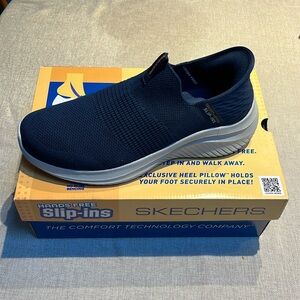 Skechers Slip Ins - blue mesh - Size 9 Wide Fit